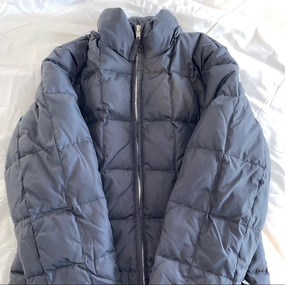 Black gap puffy jacket